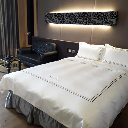 Yunlin Commerce Ryokan Tuku Buitenkant foto