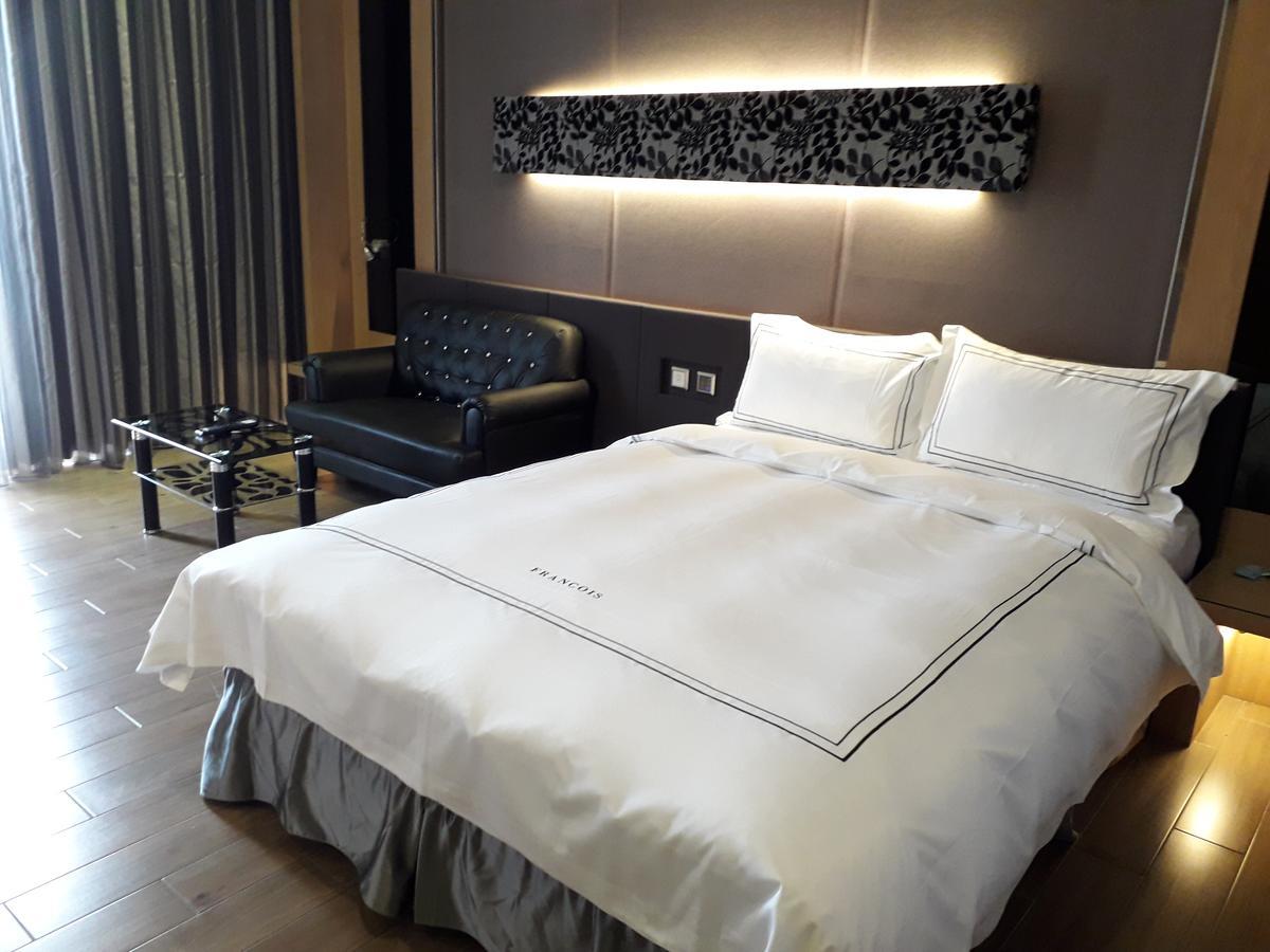Yunlin Commerce Ryokan Tuku Buitenkant foto