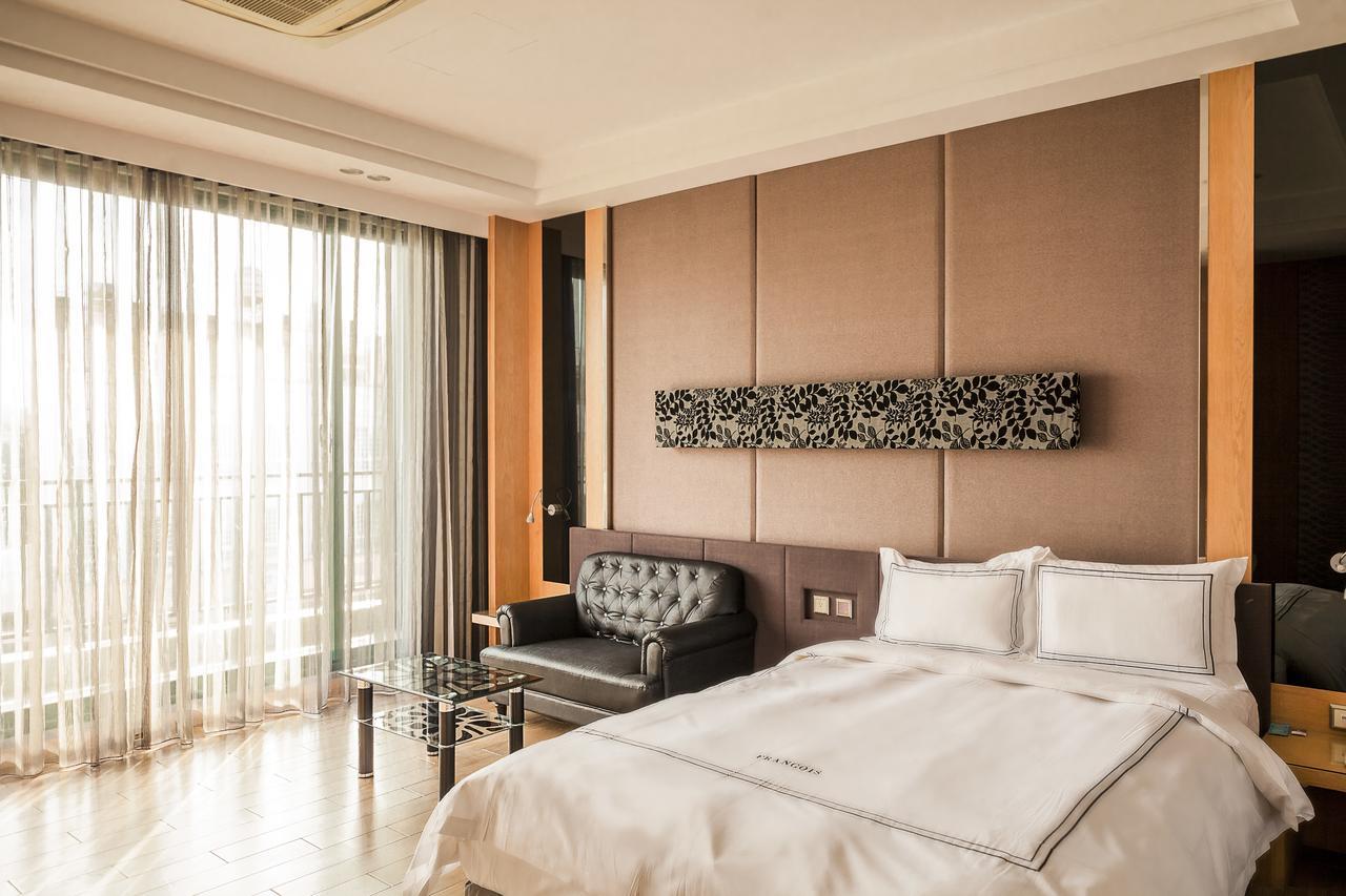 Yunlin Commerce Ryokan Tuku Buitenkant foto